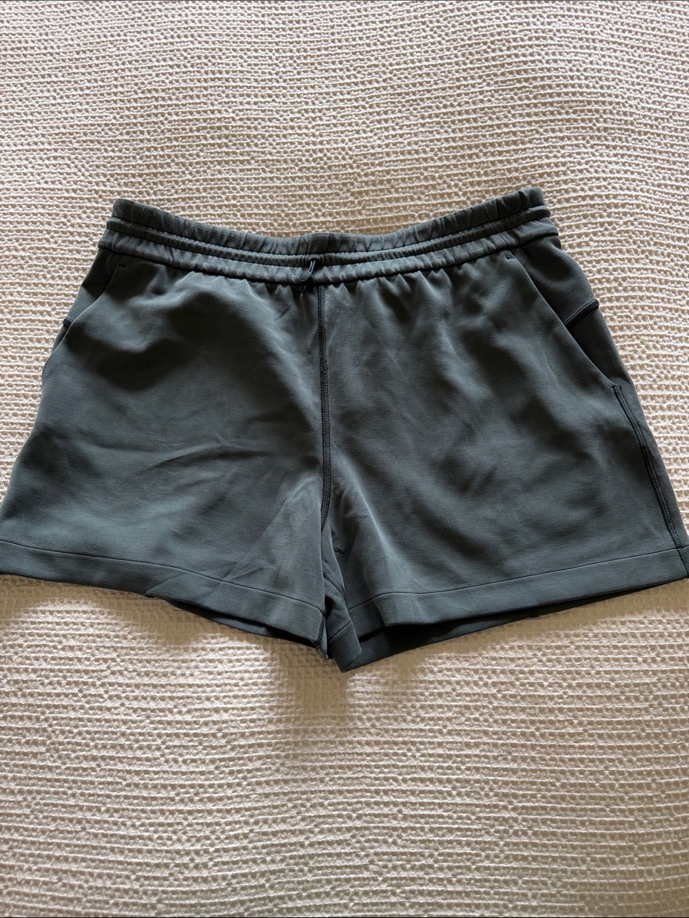 Women’s Relaxed Softstream Drawstring Shorts - Olive